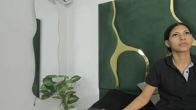 Mila petiteasm online show from 07-09-26, 12:20