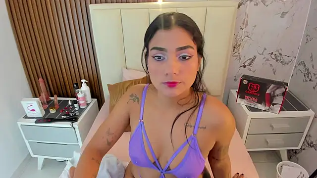 NINAMARTINS online show from 06-26-26, 03:55