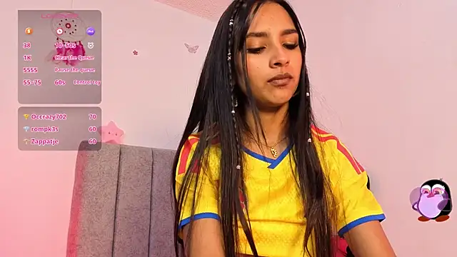 Snapshot of JAZMIIN_33 chatting on 06-17-26, 01:34 JAZMIIN 33 online show from 06-17-26, 01:34