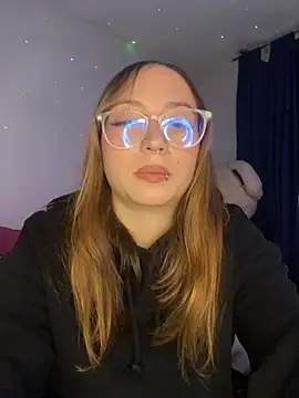 Snapshot of Caamii_ chatting on 06-15-26, 01:08 Caamii online show from 06-15-26, 01:08