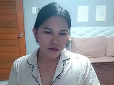 Snapshot of AlianaFord chatting on 06-16-26, 01:36 AlianaFord online show from 06-16-26, 01:36