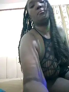 Snapshot of Sexxyy_v chatting on 06-21-26, 07:38 Sexxyy v online show from 06-21-26, 07:38
