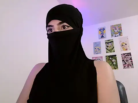 Snapshot of veiledamira01 chatting on 06-27-26, 12:22 veiledamira01 online show from 06-27-26, 12:22