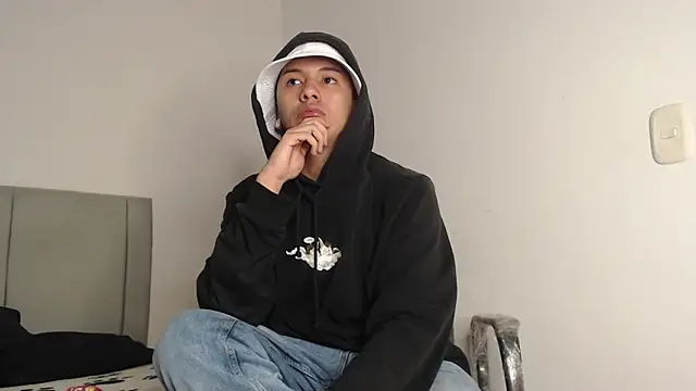 Owenn  blueee online show from 06-23-26, 03:26