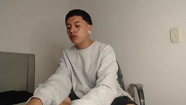 Owenn  blueee online show from 06-27-26, 03:33