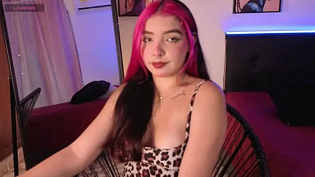 Maia Mancini5 online show from 07-08-26, 08:13