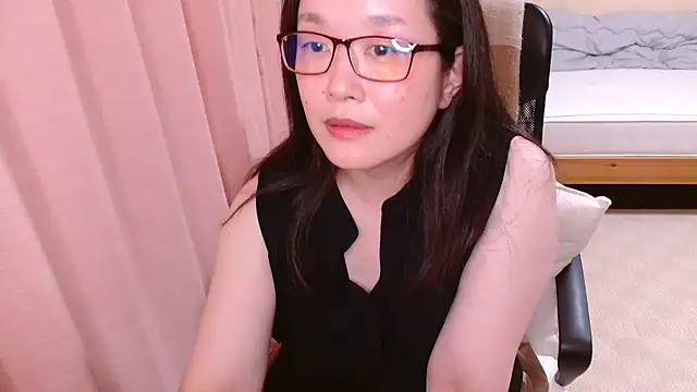 Snapshot of LENA-xo chatting on 07-13-26, 03:15 LENA-xo online show from 07-13-26, 03:15