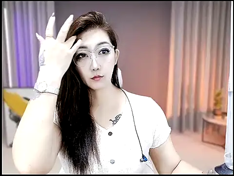 Snapshot of Mimi131499 chatting on 06-26-26, 10:52 Mimi131499 online show from 06-26-26, 10:52