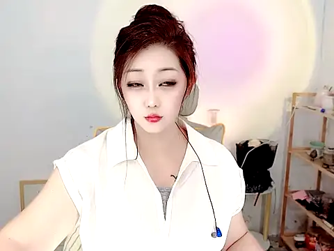 Snapshot of Mimi131499 chatting on 07-24-26, 12:36 Mimi131499 online show from 07-24-26, 12:36
