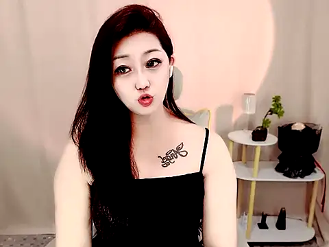 Snapshot of Mimi131499 chatting on 07-28-26, 01:10 Mimi131499 online show from 07-28-26, 01:10