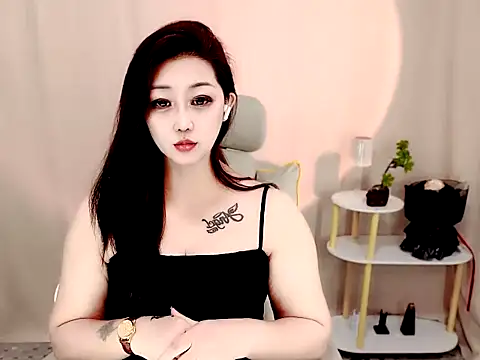 Snapshot of Mimi131499 chatting on 07-28-26, 02:13 Mimi131499 online show from 07-28-26, 02:13