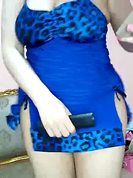 Snapshot of So-so-sexy chatting on 06-17-26, 02:47 So-so-sexy online show from 06-17-26, 02:47