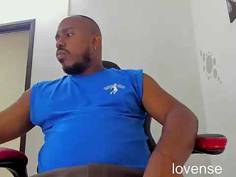 AlessandroHammed online show from 06-18-26, 04:22