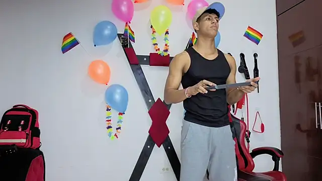 Snapshot of Nicolas_AthleticBoy chatting on 07-18-26, 08:34 Nicolas AthleticBoy online show from 07-18-26, 08:34
