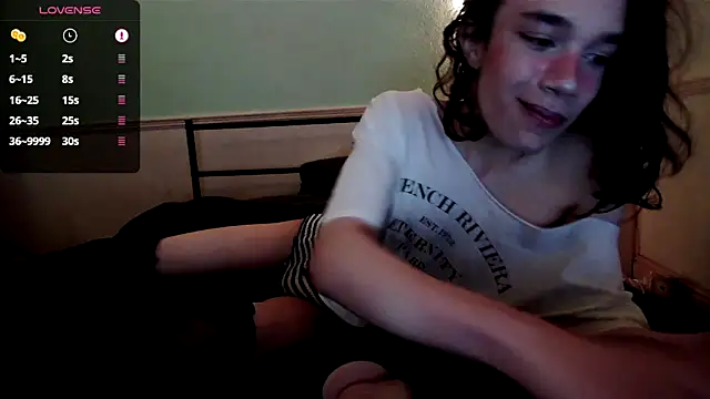 Straything online show from 06-15-26, 08:55