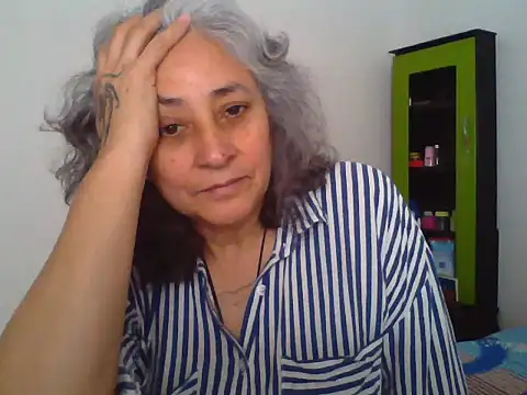 Snapshot of cersey_ chatting on 06-09-26, 04:51 cersey online show from 06-09-26, 04:51