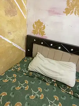cutecouple1432 online show from 07-10-26, 02:19