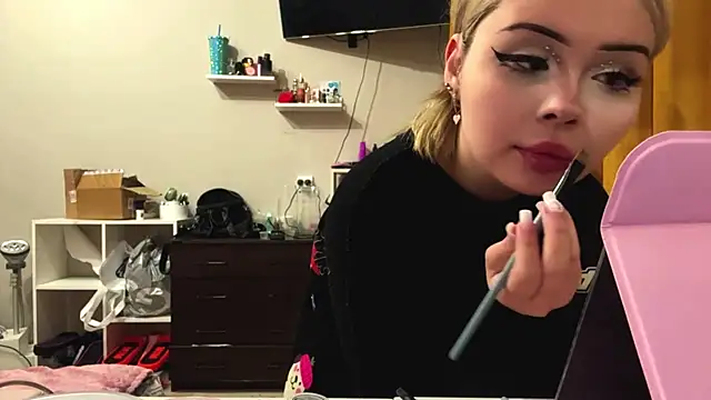 moonluv33 online show from 06-21-26, 01:13