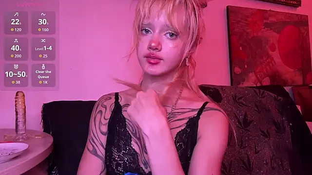 Snapshot of JoanneMcauly chatting on 07-05-26, 09:44 JoanneMcauly online show from 07-05-26, 09:44