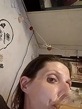 Snapshot of Dubbbetty chatting on 07-26-26, 01:03 Dubbbetty online show from 07-26-26, 01:03