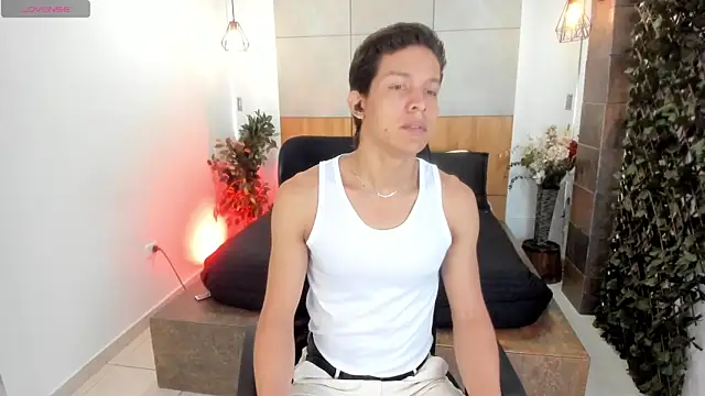 Snapshot of LevinFox chatting on 07-09-26, 11:36 LevinFox online show from 07-09-26, 11:36