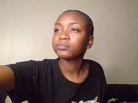 Snapshot of Lill_Miss chatting on 06-20-26, 09:17 Lill Miss online show from 06-20-26, 09:17
