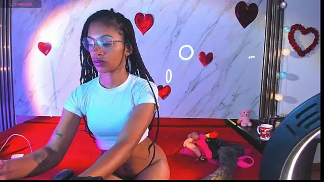 Snapshot of Noami_ chatting on 07-14-26, 01:06 Noami online show from 07-14-26, 01:06