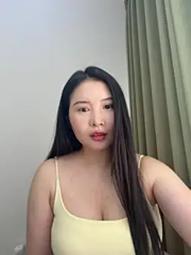 Snapshot of Doudou__520 chatting on 06-29-26, 06:19 Doudou 520 online show from 06-29-26, 06:19
