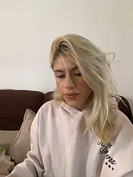 Snapshot of Lia-firee chatting on 07-10-26, 02:08 Lia-firee online show from 07-10-26, 02:08