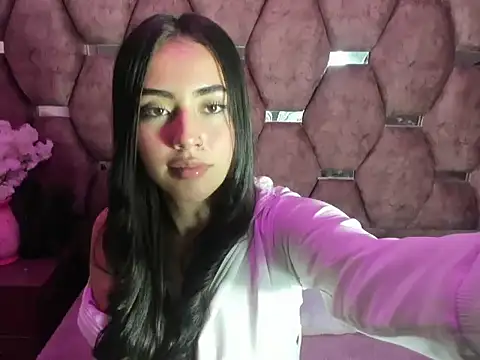 Snapshot of Dulcineaa19 chatting on 06-27-26, 02:34 Dulcineaa19 online show from 06-27-26, 02:34