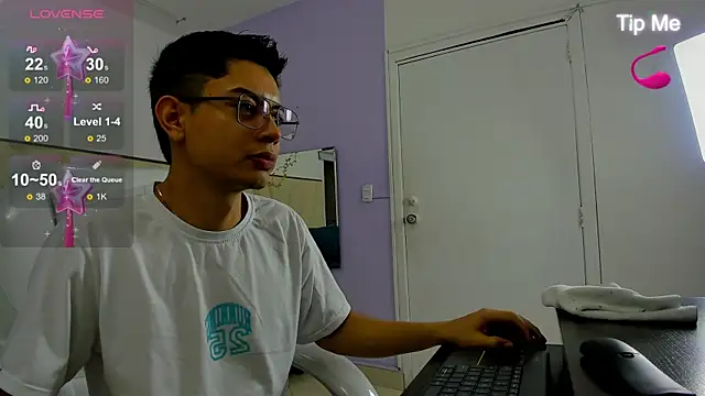 Ethan12  online show from 07-05-26, 03:23