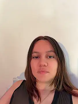 Snapshot of Emma_Jonas chatting on 07-16-26, 04:57 Emma Jonas online show from 07-16-26, 04:57