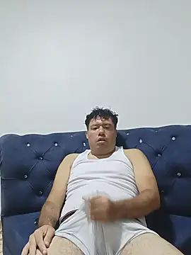 CarlosTrujillo92 online show from 06-09-26, 12:33