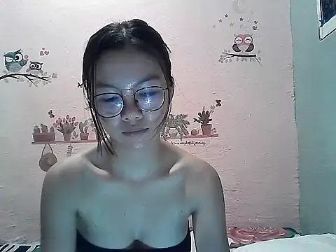 Snapshot of ClassyCrushpinay chatting on 06-13-26, 12:36 ClassyCrushpinay online show from 06-13-26, 12:36