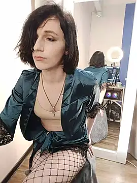 MickeQuinee online show from 07-10-26, 08:29