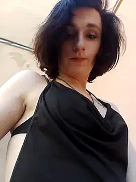 MickeQuinee online show from 07-18-26, 11:03