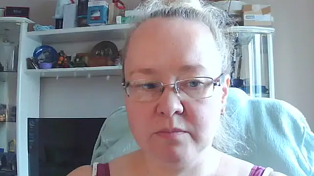 Snapshot of Viola27 chatting on 07-15-26, 04:51 Viola27 online show from 07-15-26, 04:51