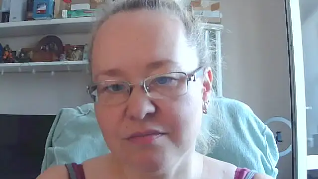 Snapshot of Viola27 chatting on 07-21-26, 07:11 Viola27 online show from 07-21-26, 07:11