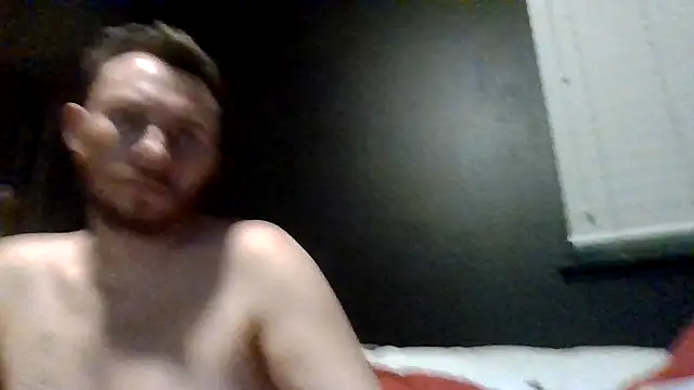 Snapshot of Mikecloudyhawk chatting on 06-07-26, 10:41 Mikecloudyhawk online show from 06-07-26, 10:41