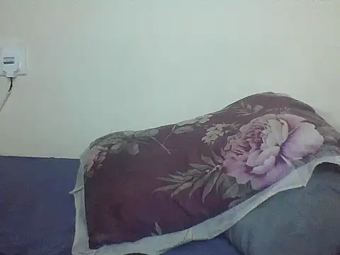 Snapshot of skylerviky chatting on 06-15-26, 07:43 skylerviky online show from 06-15-26, 07:43