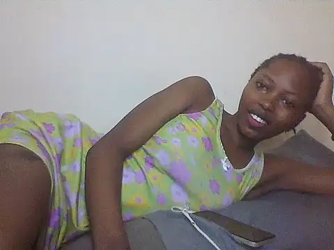 Snapshot of skylerviky chatting on 06-16-26, 01:25 skylerviky online show from 06-16-26, 01:25