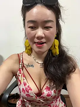 Snapshot of mollymm chatting on 07-02-26, 12:55 mollymm online show from 07-02-26, 12:55