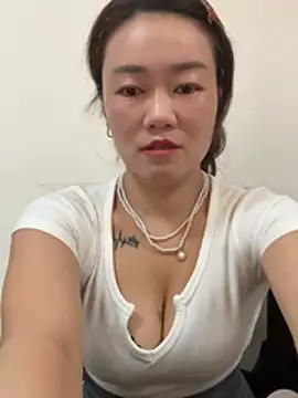 Snapshot of mollymm chatting on 07-04-26, 01:34 mollymm online show from 07-04-26, 01:34