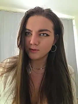 Snapshot of XenaBevy chatting on 07-17-26, 04:01 XenaBevy online show from 07-17-26, 04:01