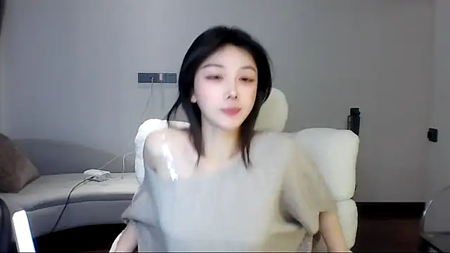 Snapshot of SylvieMaya chatting on 07-15-26, 07:08 SylvieMaya online show from 07-15-26, 07:08