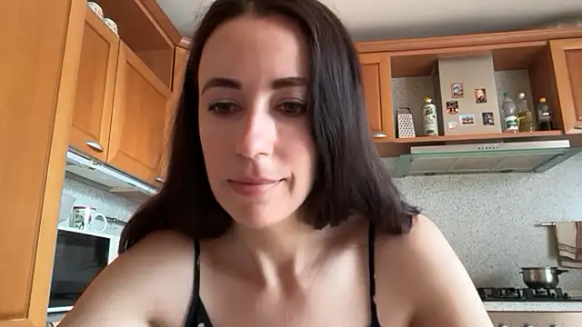 Flamingo Queen online show from 07-04-26, 05:35