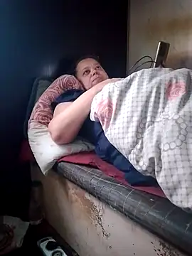 Snapshot of oksana72 chatting on 09-30-25, 12:10 oksana72 online show from 09-30-25, 12:10