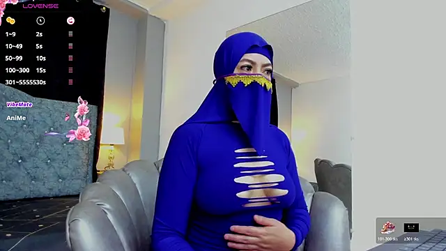 Snapshot of aisha_66 chatting on 08-06-26, 12:18 aisha 66 online show from 08-06-26, 12:18