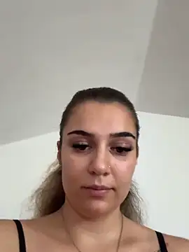 Snapshot of _Jessika13_ chatting on 06-18-26, 02:10 Jessika13 online show from 06-18-26, 02:10