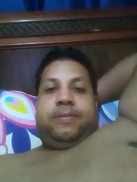 BustlingShirt online show from 06-14-26, 02:24